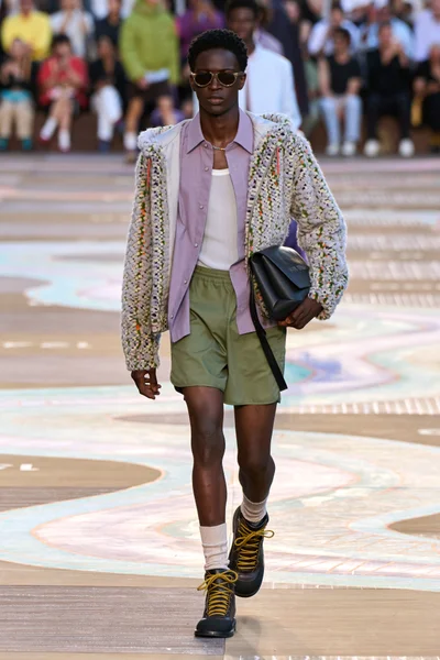 Look 29